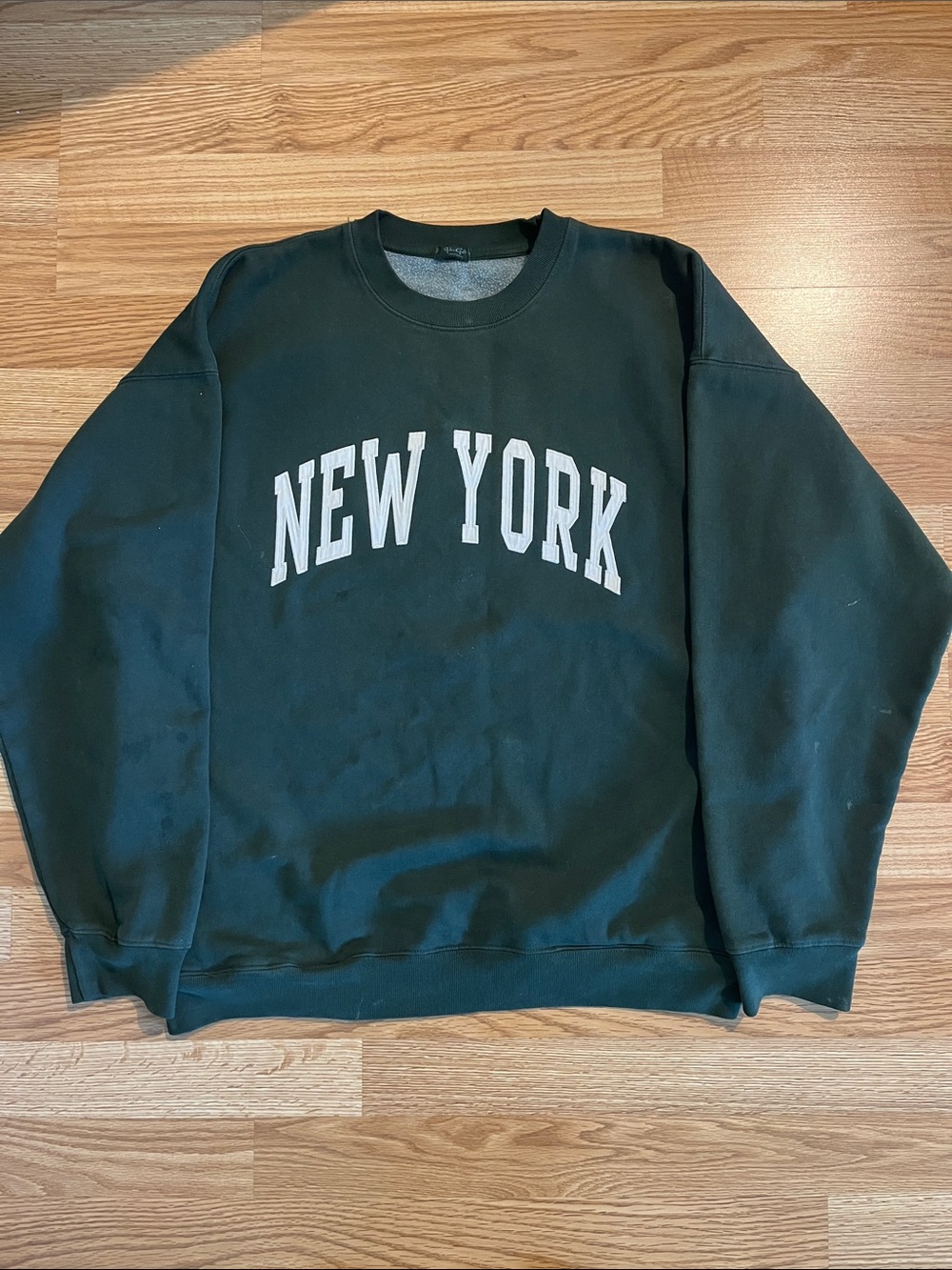Brandy Melville New York Crewneck Sweatshirt - dark green